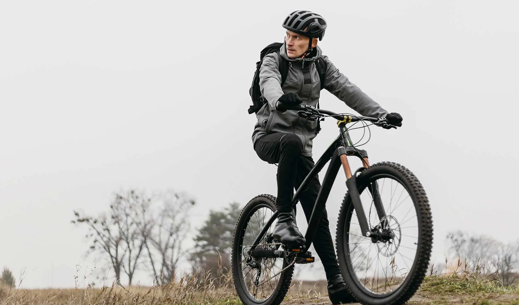 A Guide to Choosing the Right Helmet and Gear for Cyclists